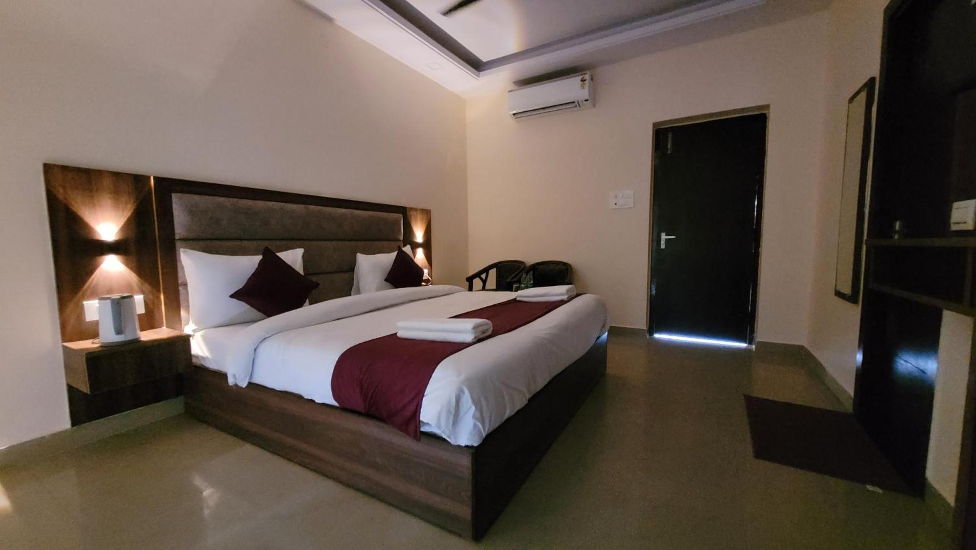 Hotel Keshav Nandan By The Shivaay Рішикеш Екстер'єр фото