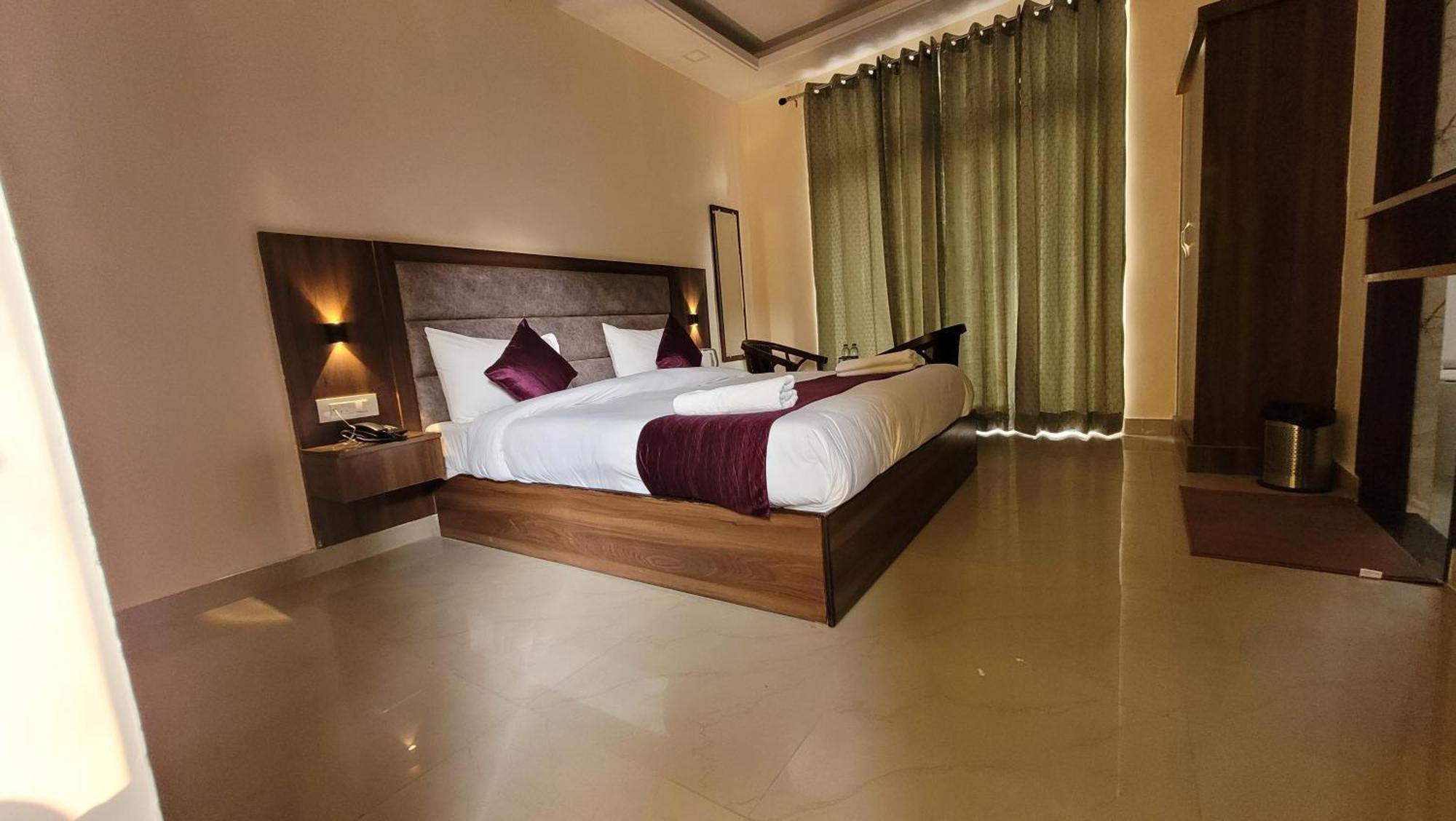 Hotel Keshav Nandan By The Shivaay Рішикеш Екстер'єр фото