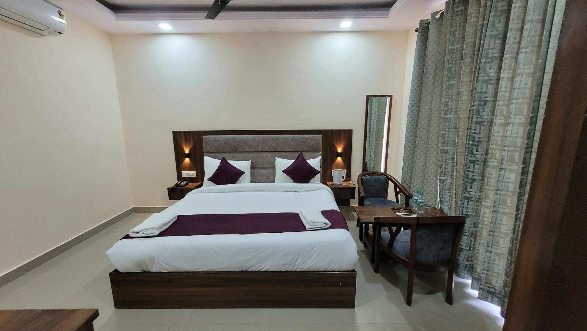 Hotel Keshav Nandan By The Shivaay Рішикеш Екстер'єр фото