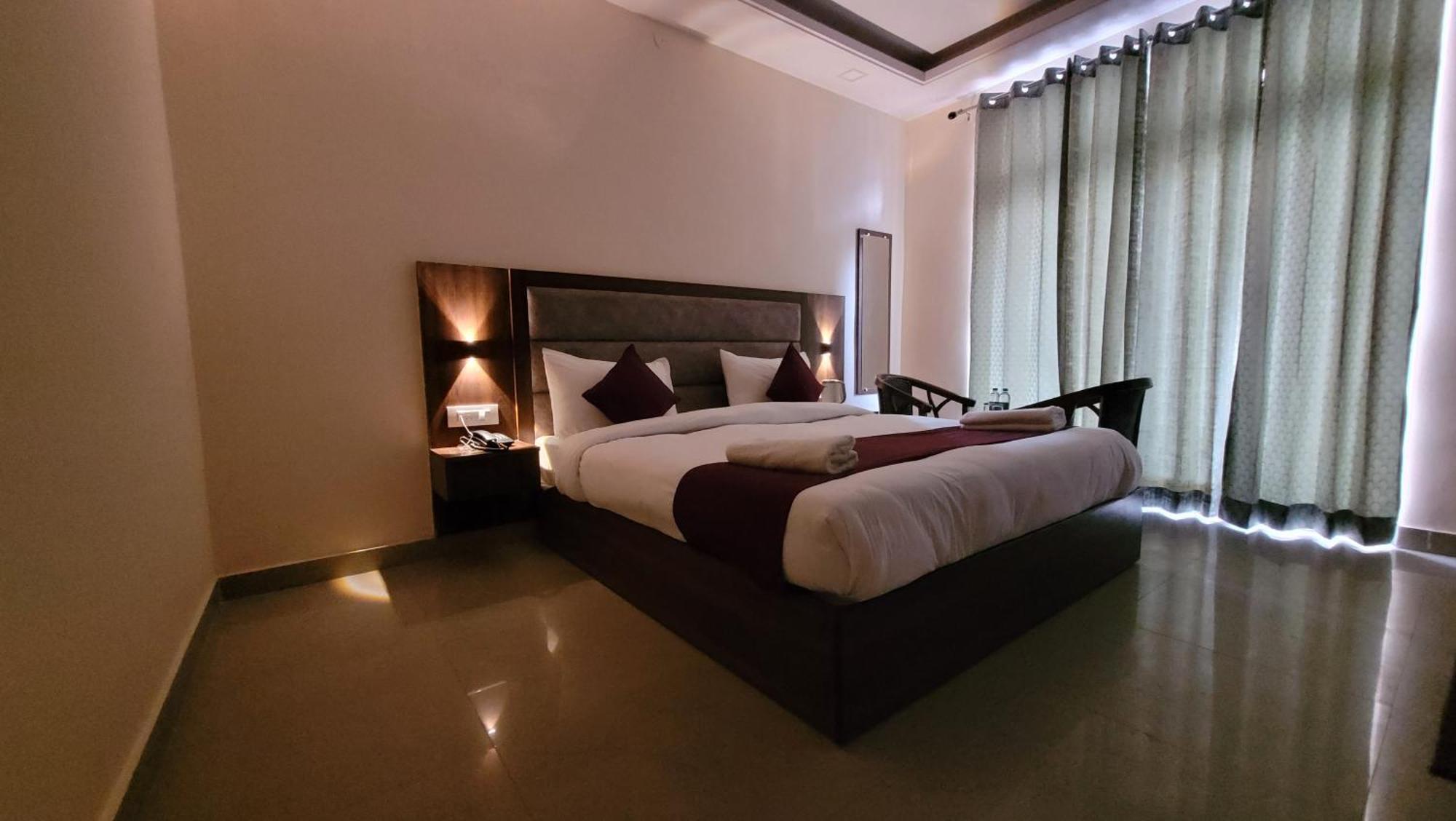 Hotel Keshav Nandan By The Shivaay Рішикеш Екстер'єр фото